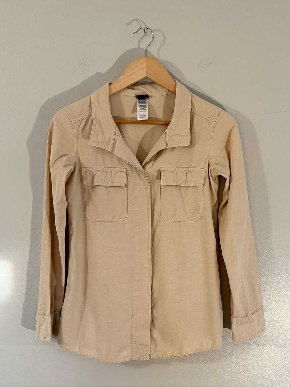 Patagonia Women's Beige Utility Organic Cotton Button Up Shirt Casual Outdoors